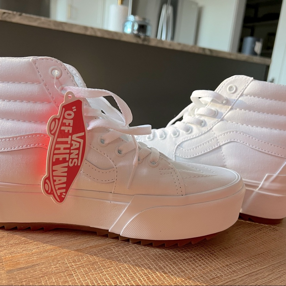 Sk8-Hi Stacked brand new in box and with tags. Too big for me but so cute!!